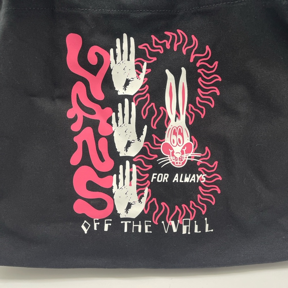 Vans Campus Tote Bag Black/Pink Snap closure With Inside Pocket VN000HE9BLK
NWT - Picture 14 of 16